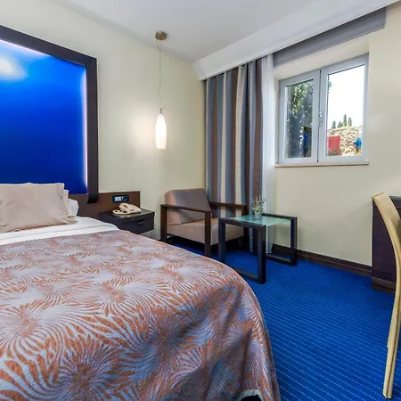 莱帕德酒店 酒店