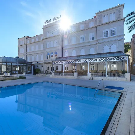 Hotel Lapad 4*