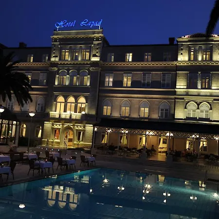 Hotel Lapad 4*
